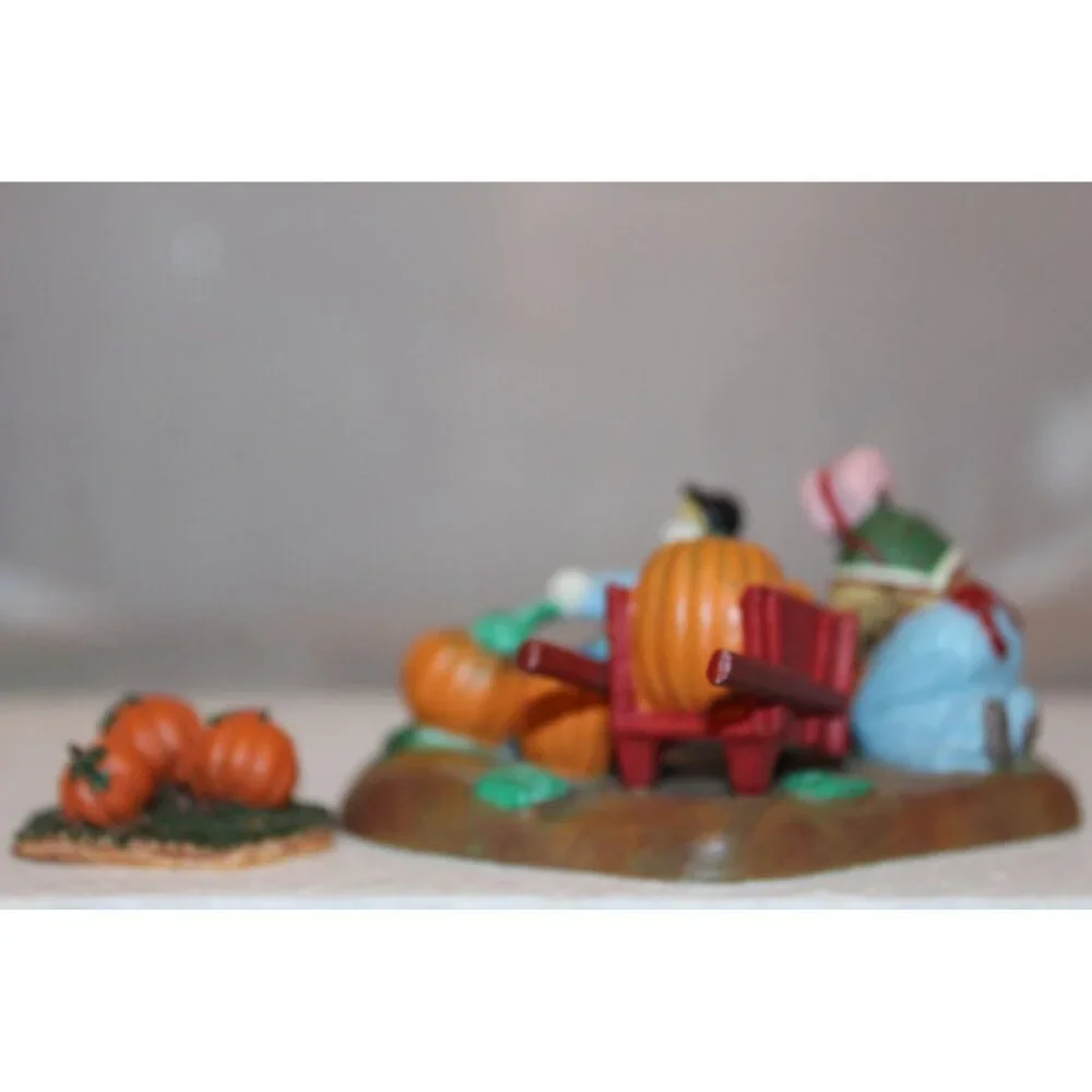 Dept 56 New England Village - It's Almost Thanksgiving